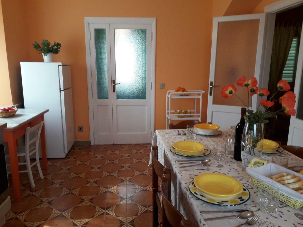 Alle Preci Country House Santa Restituta ภายนอก รูปภาพ